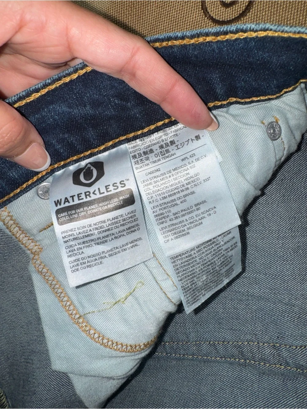 Levis 505 Regular Extra Room In Thigh Straight Leg Jean In Blue Wash Size 35